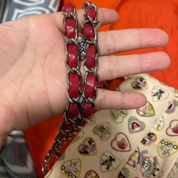 Chanel - Picture 5 of 7